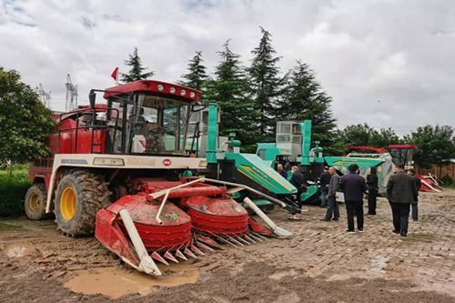 陕西省农业机械化发展中心 推动农业机械服务的现代化进程